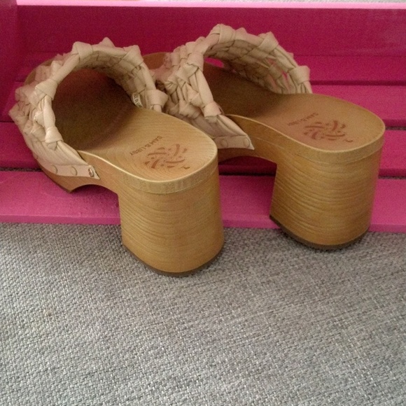 3 pairs of shoes - Picture 6 of 9